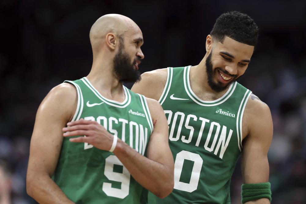 与球场内的 与球场内的