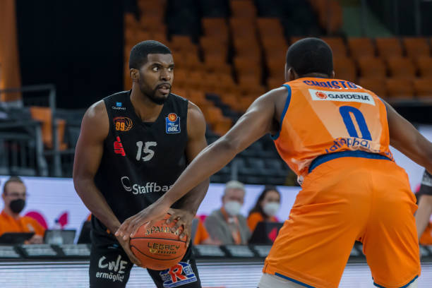 一名法国年 一名法国年