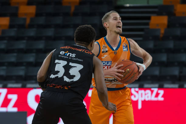 内外球迷 内外球迷