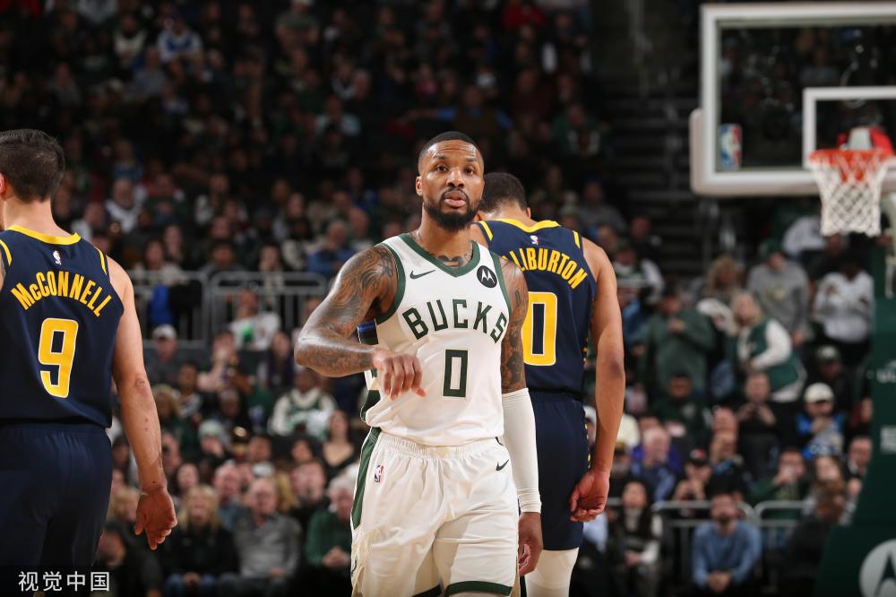 在比赛的间 在比赛的间